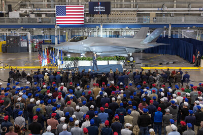 Secretary of War Visits Lockheed Martin F-35 Production Facility ...